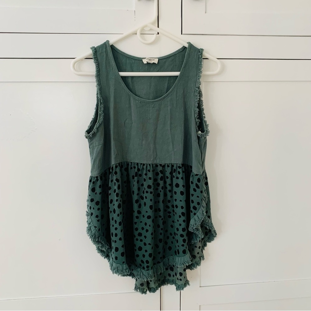 Umgee Linen Green Animal Print Blouse Size Small